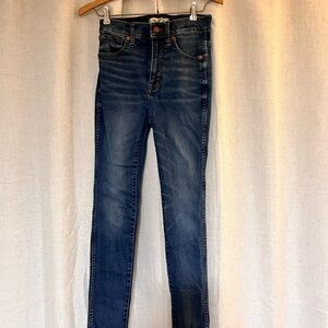 Madewell Blue Skinny Jeans with High-Rise Waist and Stretch